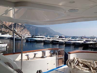 Rénovation de marbre sur yacht